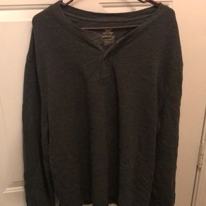 Long- sleeve lightweight shirt